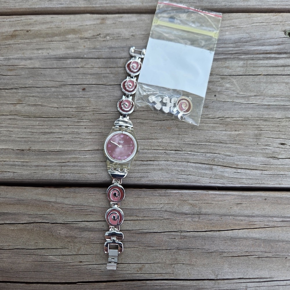 2003 Ladies SWATCH Vida Circular Swiss Bracelet Watch, Silver Tone Maroon LK244G